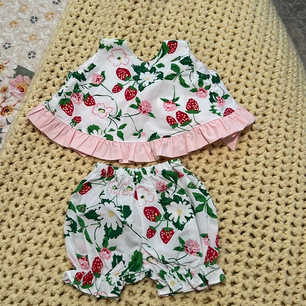T.B.B.C. Strawberry Swing Set with Bow Back
